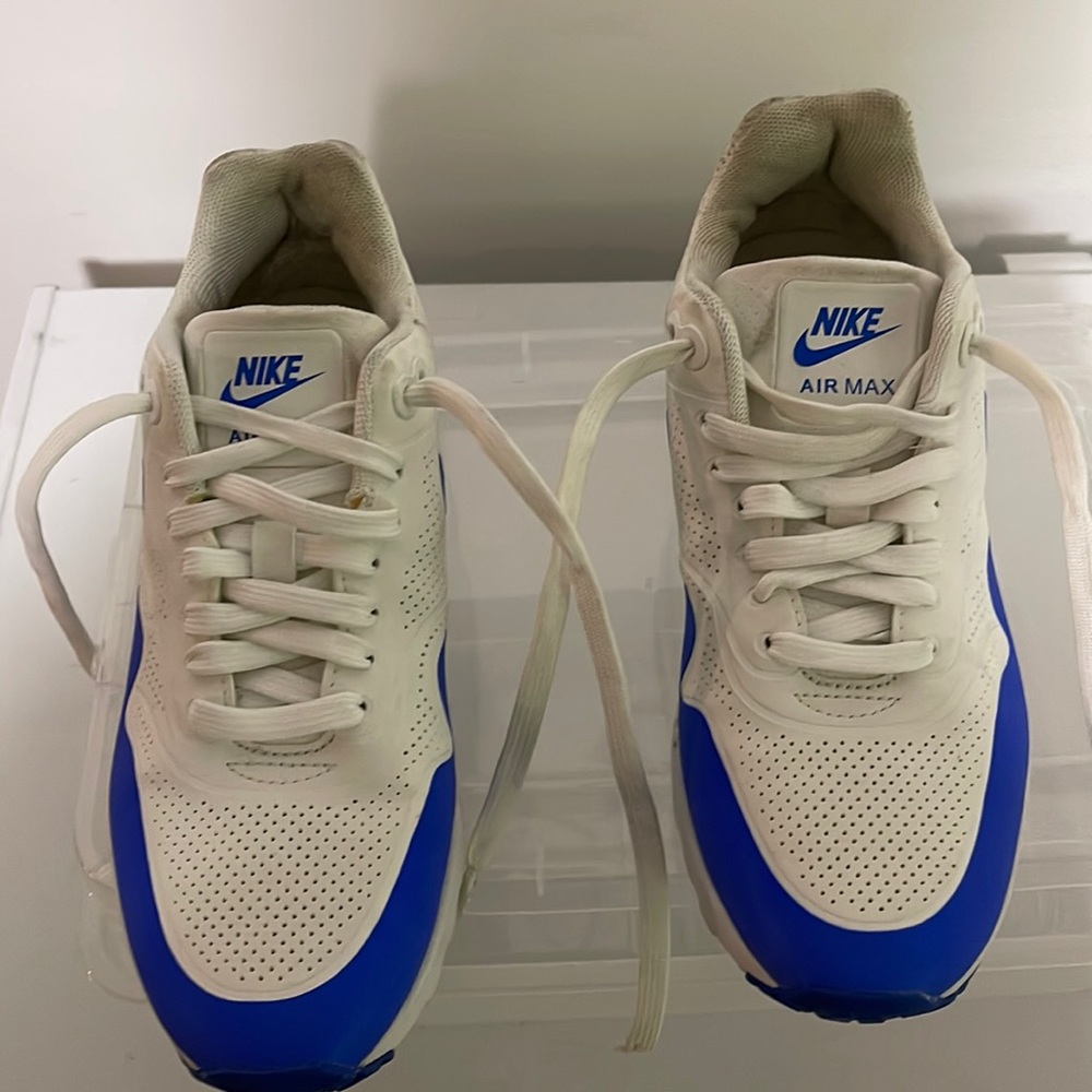Pre owned Blue Nike AirMax